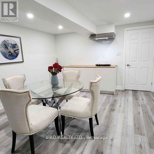 2595 WINDJAMMER ROAD, Mississauga (Erin Mills)