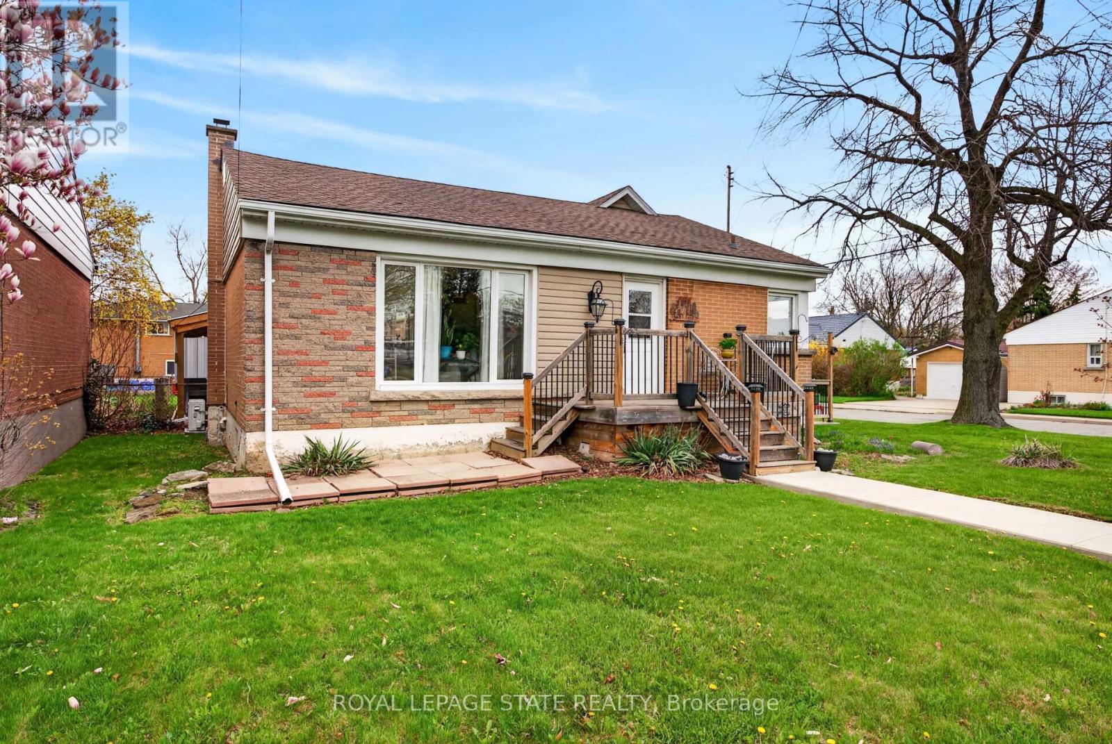 380 East 37th Street, Hamilton, Ontario  L8V 4B8 - Photo 4 - X13071820