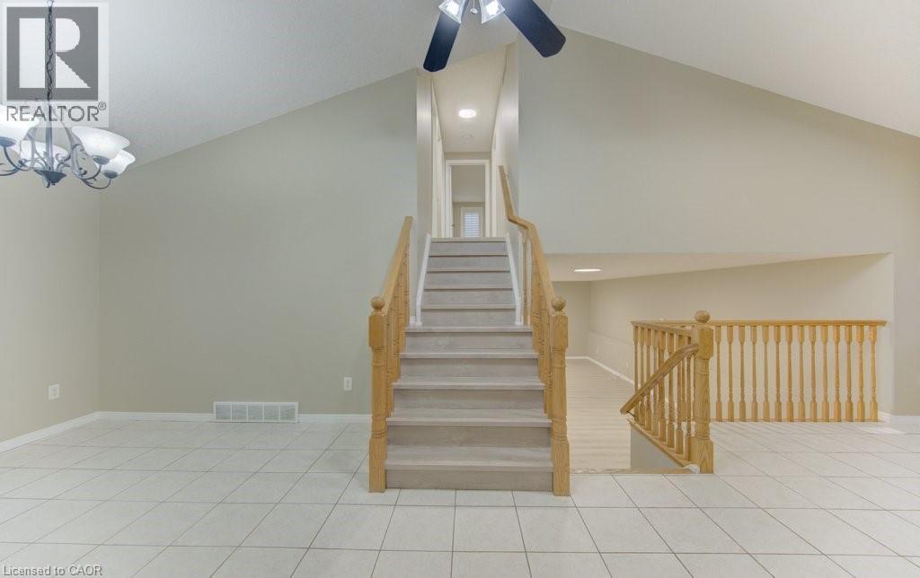 431 Lausanne Crescent, Waterloo, Ontario  N2T 2X6 - Photo 9 - 40826350