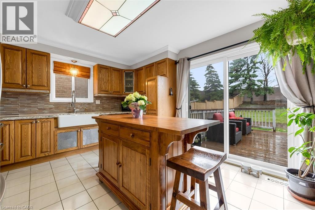 16 Homeland Avenue, Stoney Creek, Ontario  L8E 4X2 - Photo 9 - 40826189