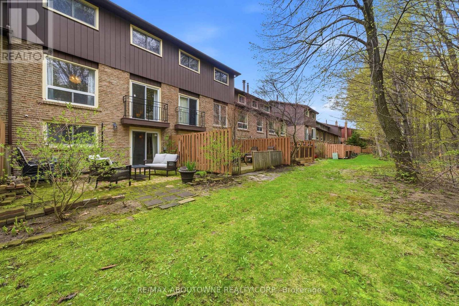 49 - 2301 Cavendish Drive, Burlington, Ontario  L7P 3M3 - Photo 37 - W13071436