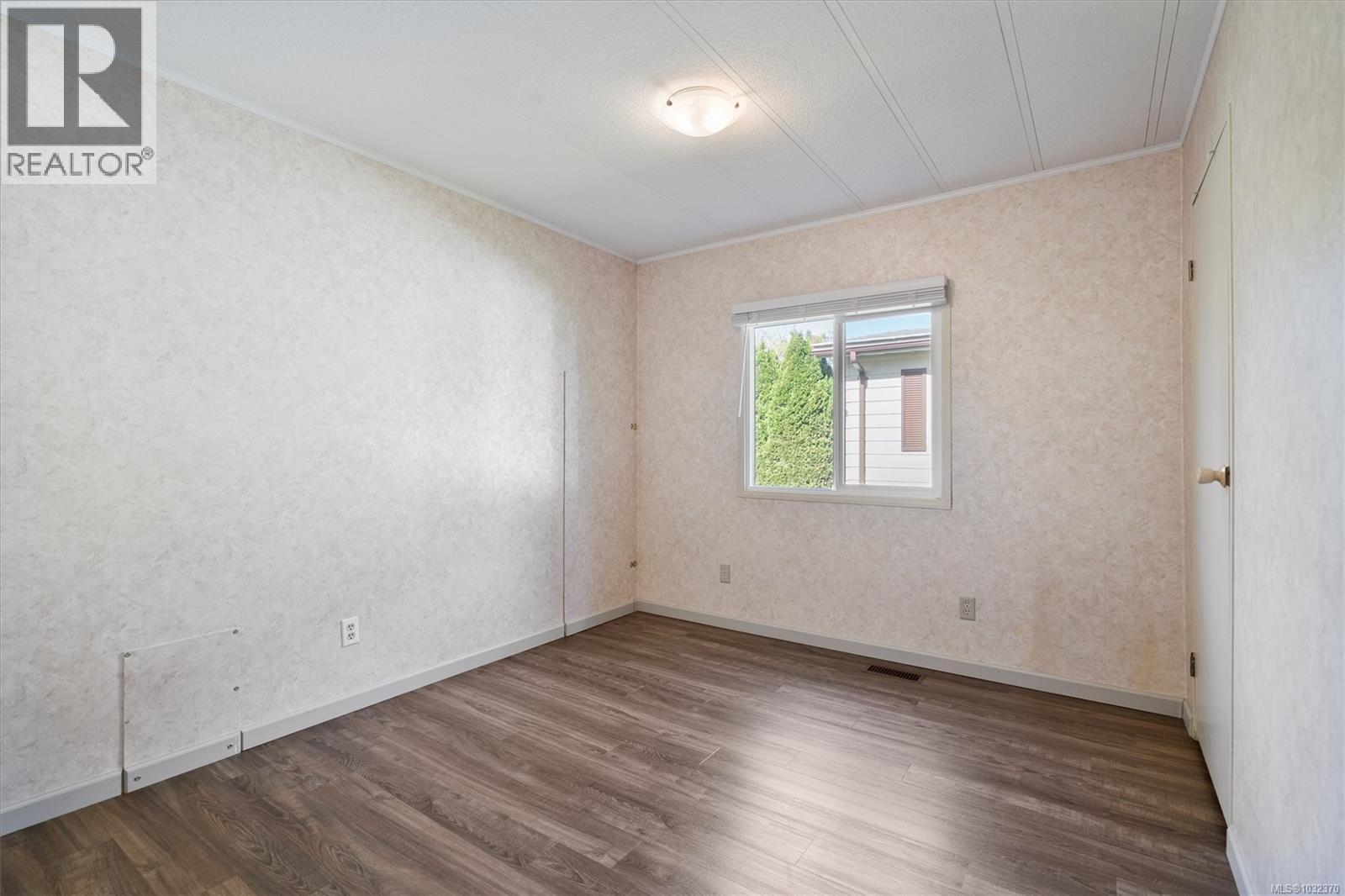 2111 Summergate Blvd, Sidney, British Columbia  V8L 4K9 - Photo 16 - 1032370