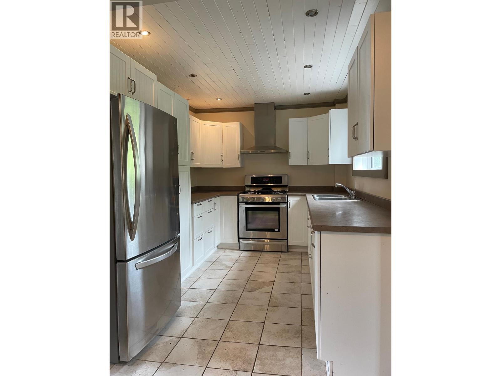 72 Pioneer Way, Fort Nelson, British Columbia  V0C 1R0 - Photo 6 - R3064466