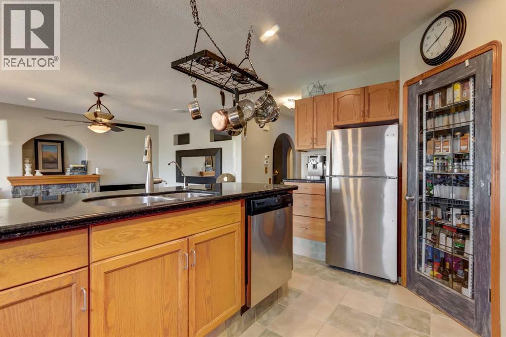 208 Railway Avenue, Cheadle, Alberta  T1P 0X8 - Photo 16 - A2286052