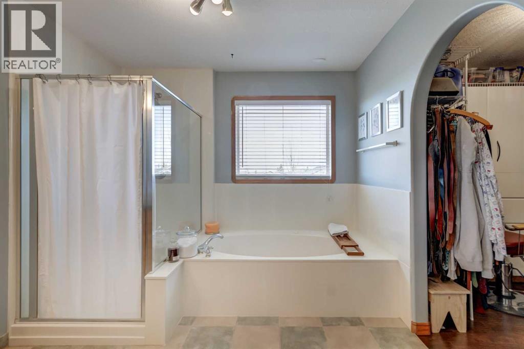 208 Railway Avenue, Cheadle, Alberta  T1P 0X8 - Photo 24 - A2286052