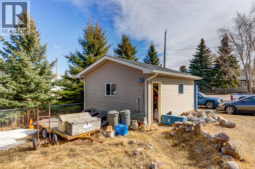 208 Railway Avenue, Cheadle, Alberta  T1P 0X8 - Photo 40 - A2286052