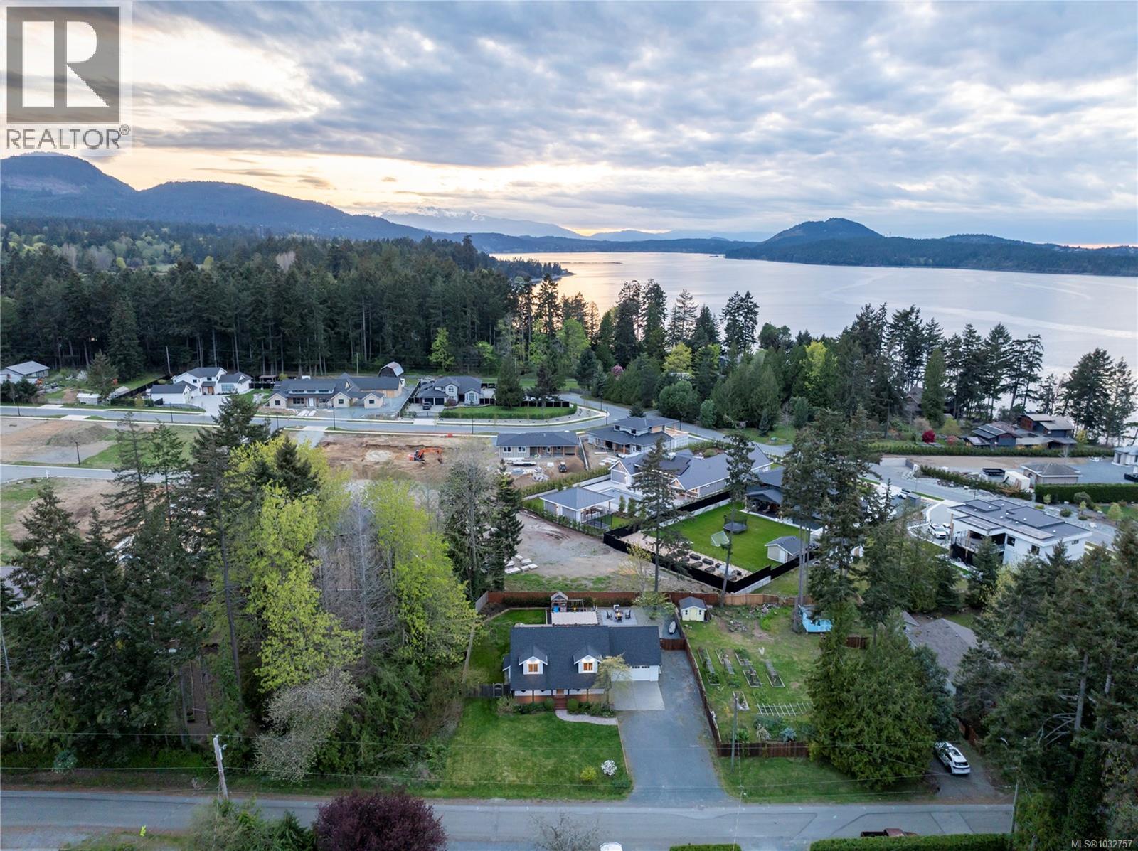 7131 Peterson Rd, Lantzville, British Columbia  V0R 2H0 - Photo 2 - 1032757