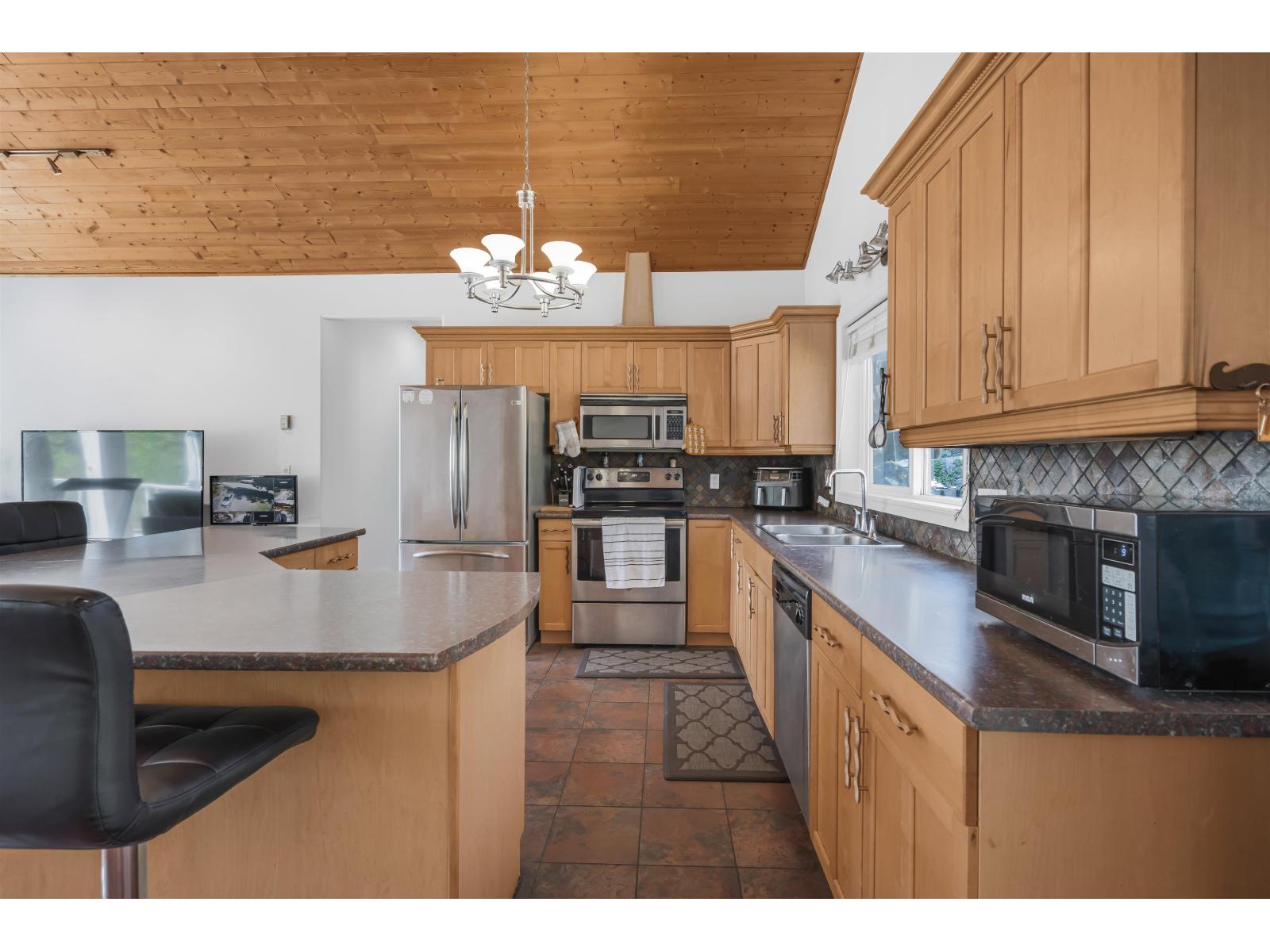 12302 Cardinal Place, Mission, British Columbia  V4S 1L3 - Photo 8 - R3118261
