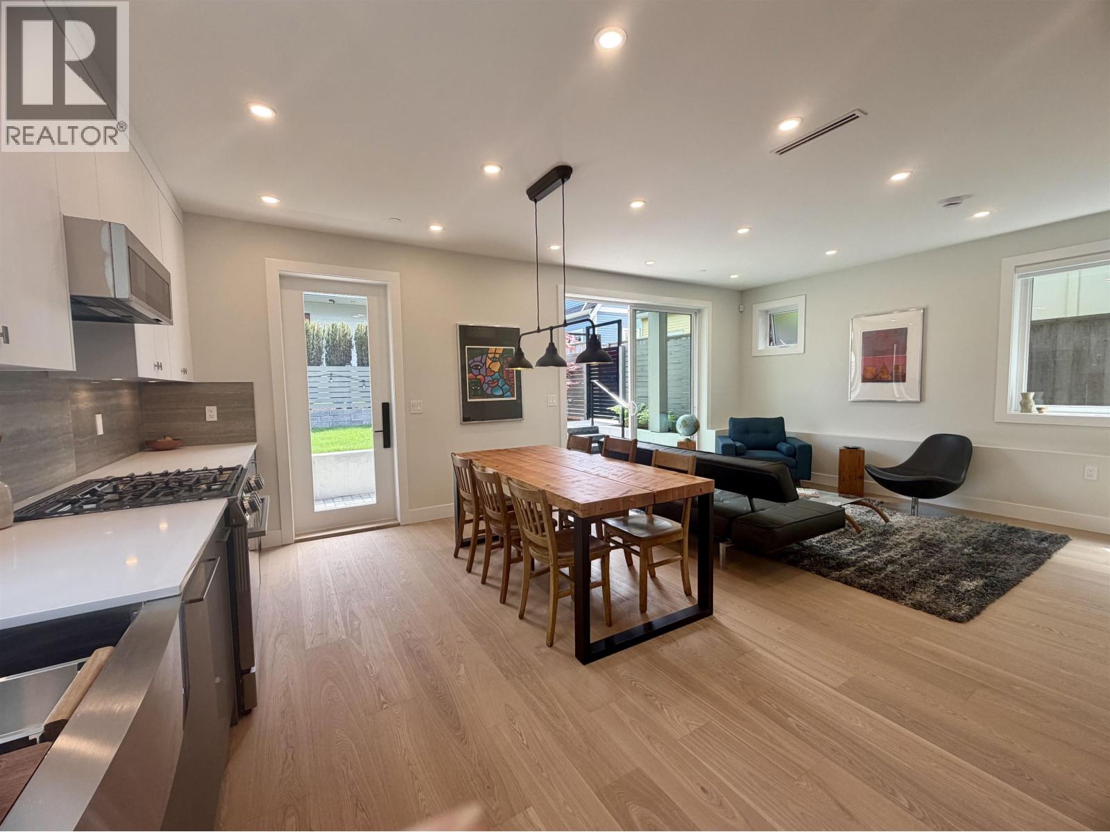 3762 Fleming Street, Vancouver, British Columbia  V5N 3W2 - Photo 6 - R3108986