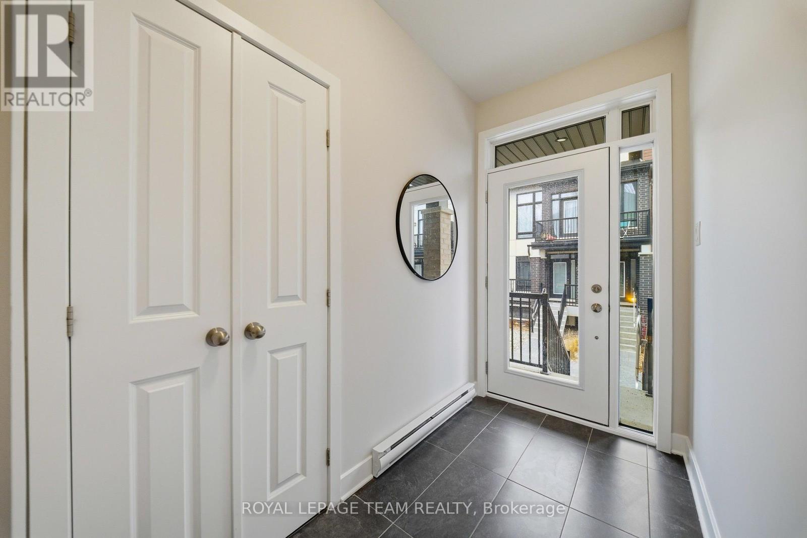 519 Crescendo Private, Ottawa, Ontario  K1X 0E4 - Photo 2 - X13071982