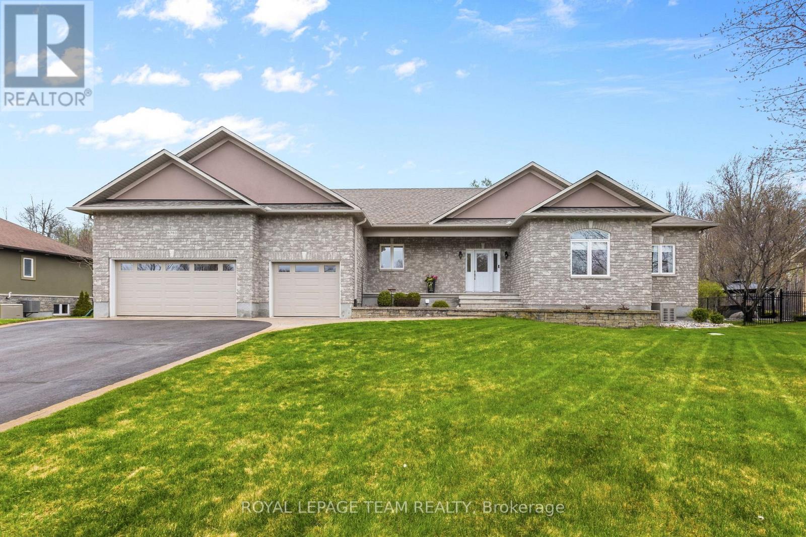 6703 Pebble Trail Way, Ottawa, Ontario  K4P 0B7 - Photo 2 - X13072060