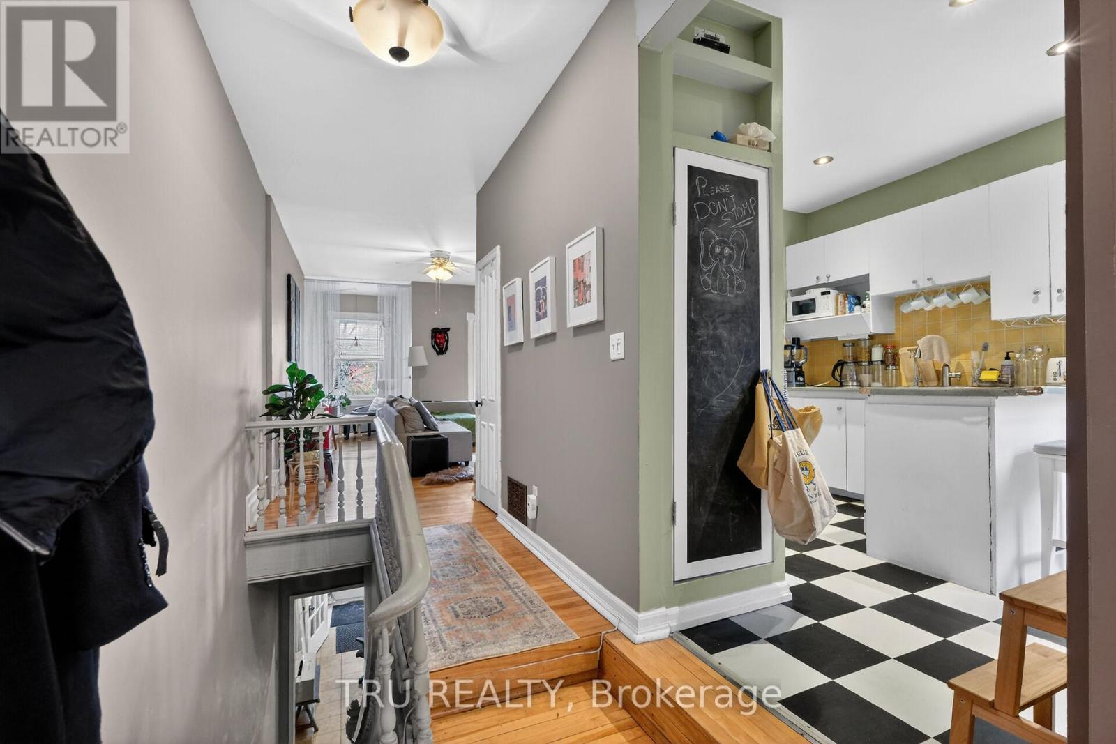 84 James Street, Ottawa, Ontario  K1R 5M3 - Photo 4 - X13072216