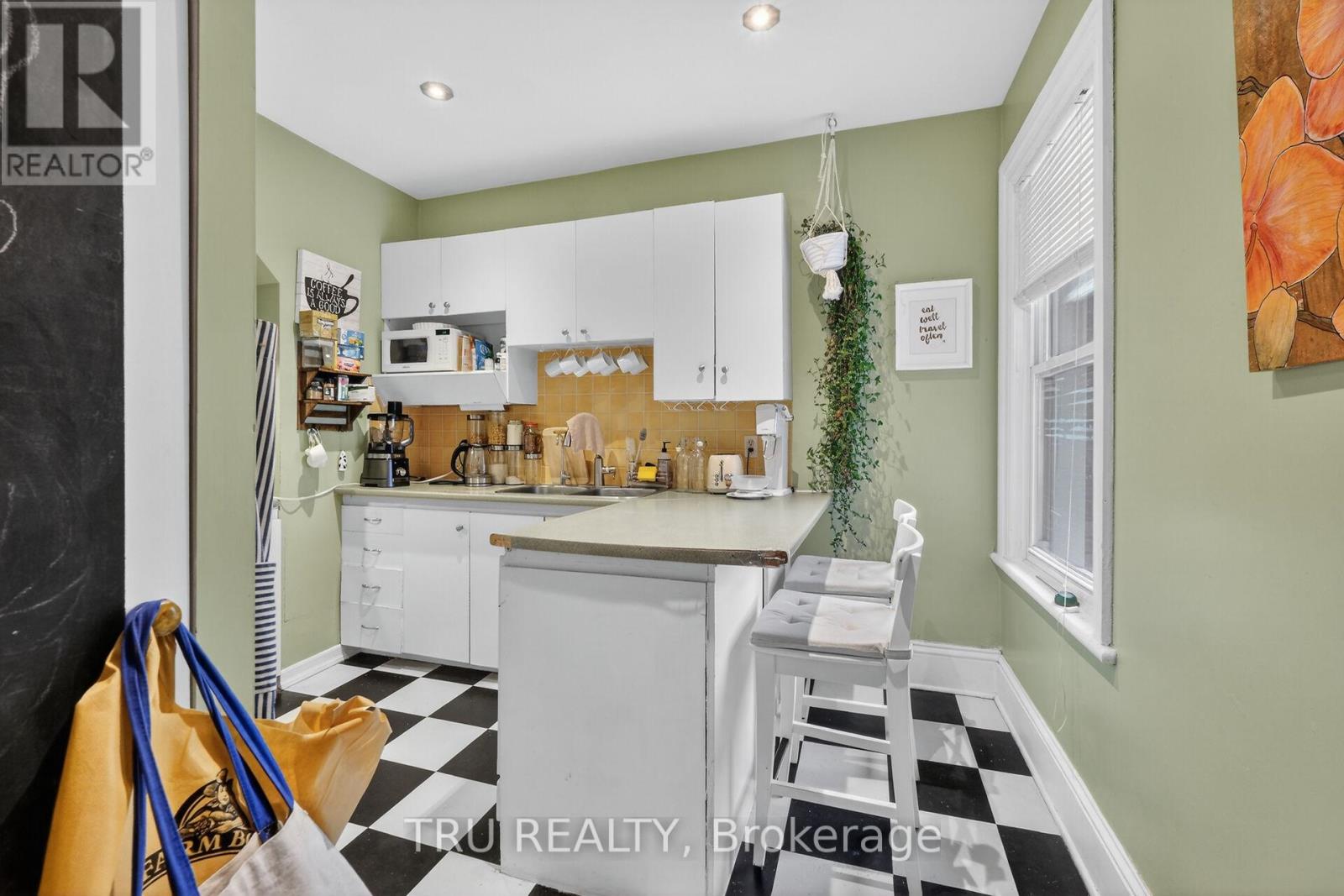 84 James Street, Ottawa, Ontario  K1R 5M3 - Photo 5 - X13072216