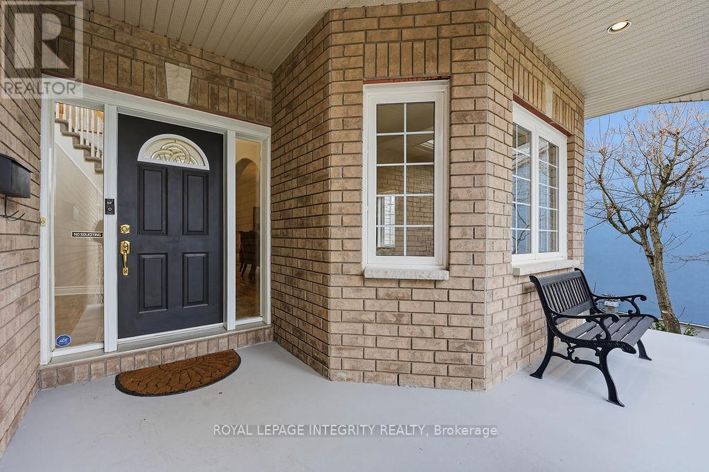 136 Shaughnessy Crescent, Ottawa, Ontario  K2K 2N3 - Photo 2 - X13072234