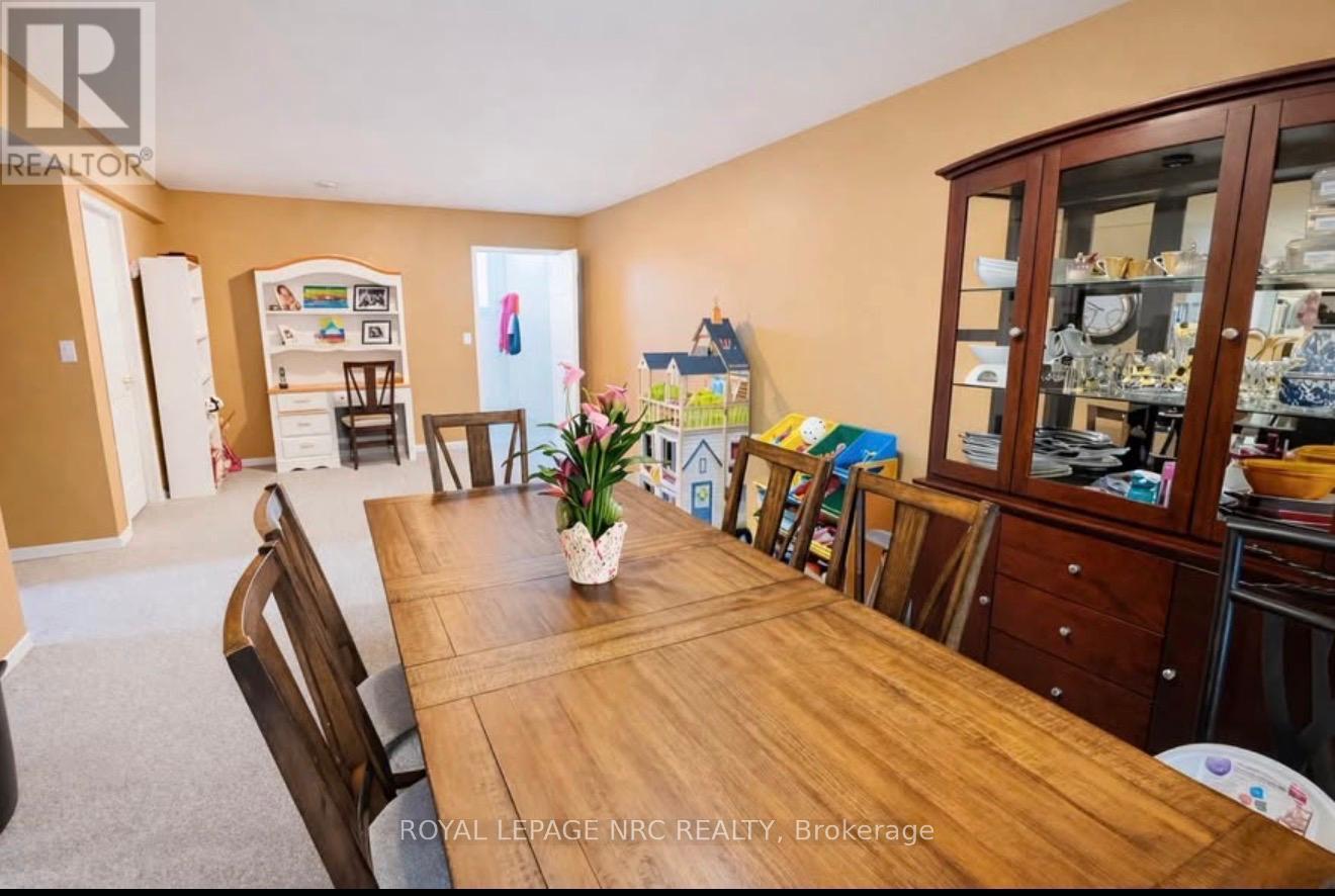 173 Autumn Crescent, Welland, Ontario  L3C 7K2 - Photo 2 - X13072198