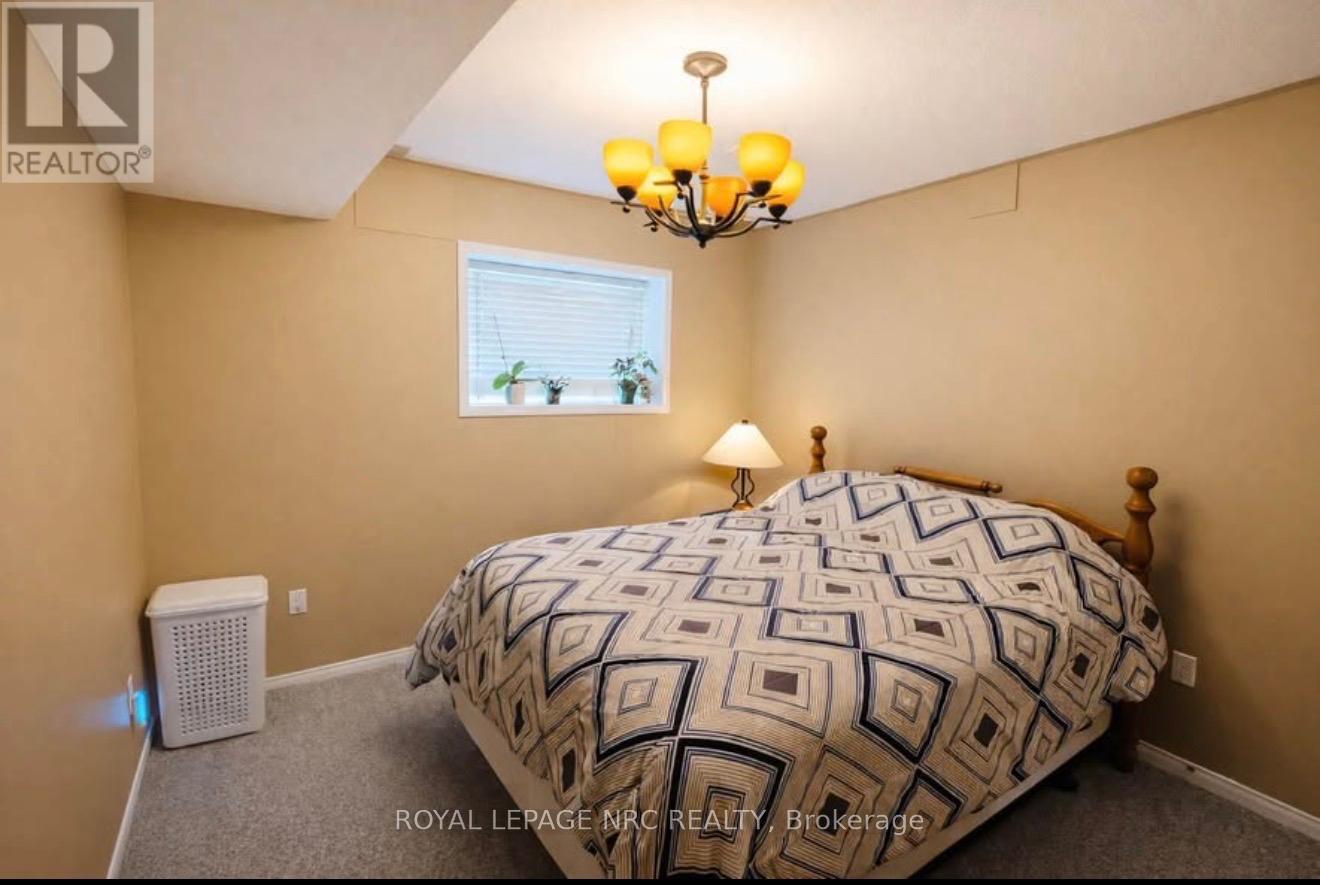 173 Autumn Crescent, Welland, Ontario  L3C 7K2 - Photo 3 - X13072198