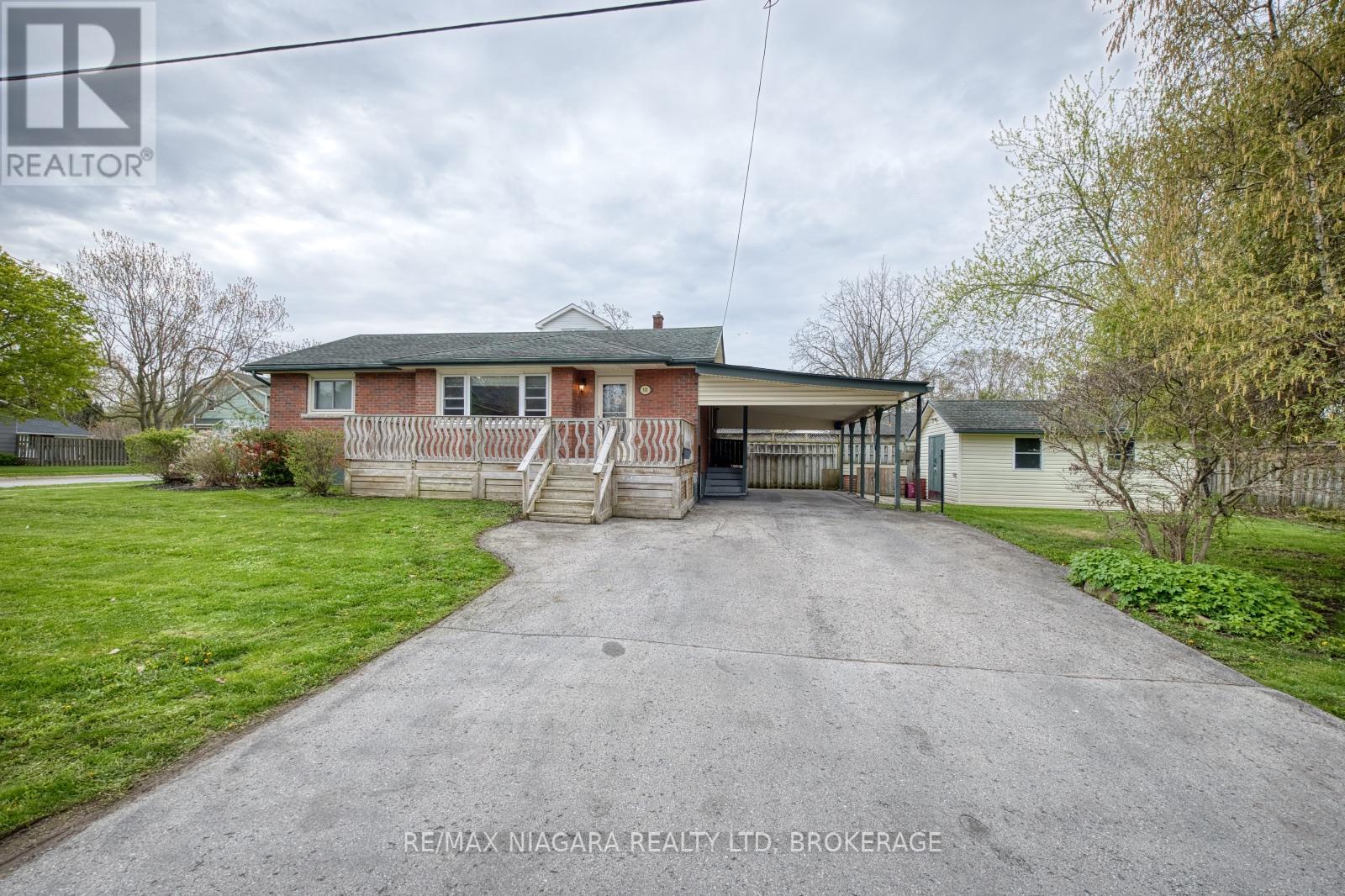301 Highland Avenue, Fort Erie, Ontario  L2A 2Y1 - Photo 1 - X13072280