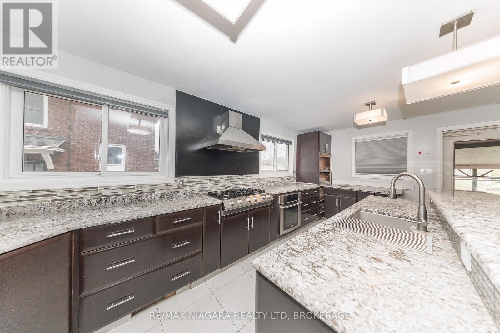 301 Highland Avenue, Fort Erie, Ontario  L2A 2Y1 - Photo 10 - X13072280