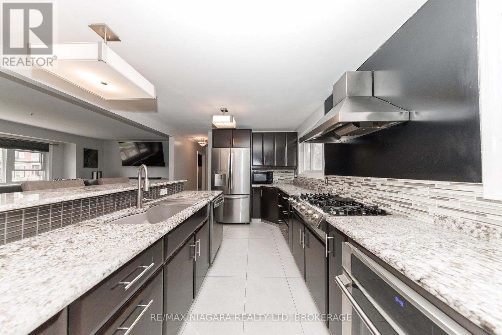 301 Highland Avenue, Fort Erie, Ontario  L2A 2Y1 - Photo 11 - X13072280