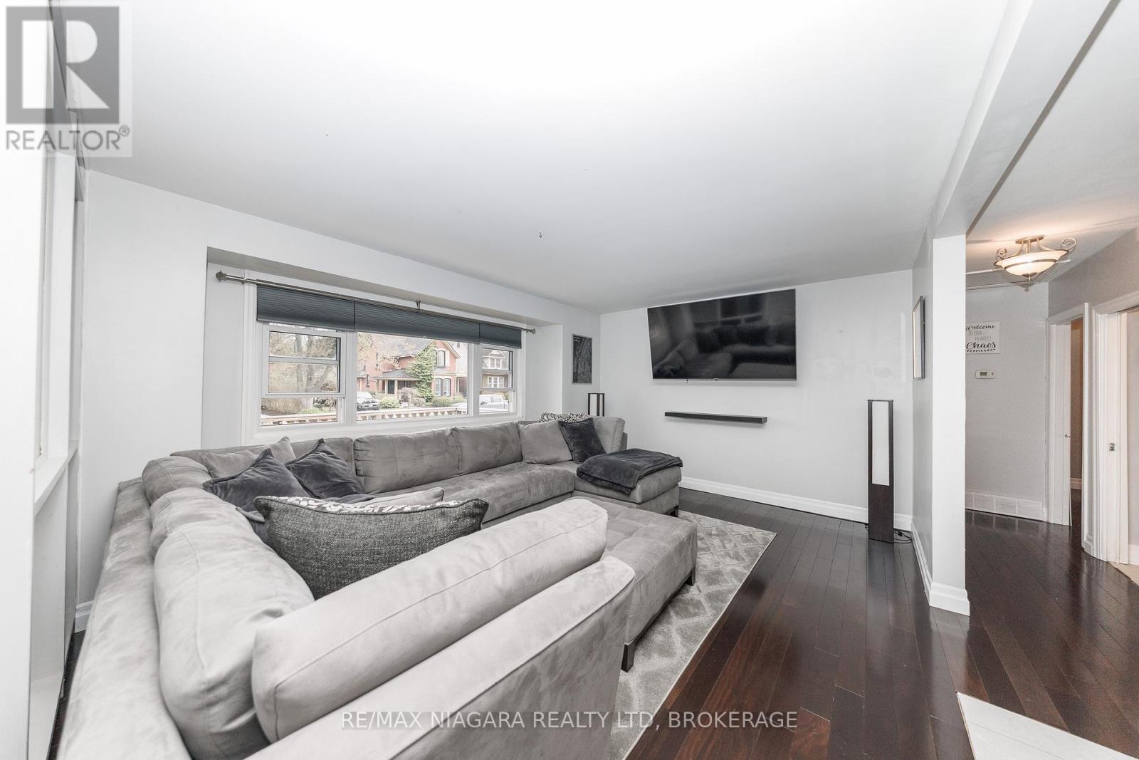 301 Highland Avenue, Fort Erie, Ontario  L2A 2Y1 - Photo 12 - X13072280
