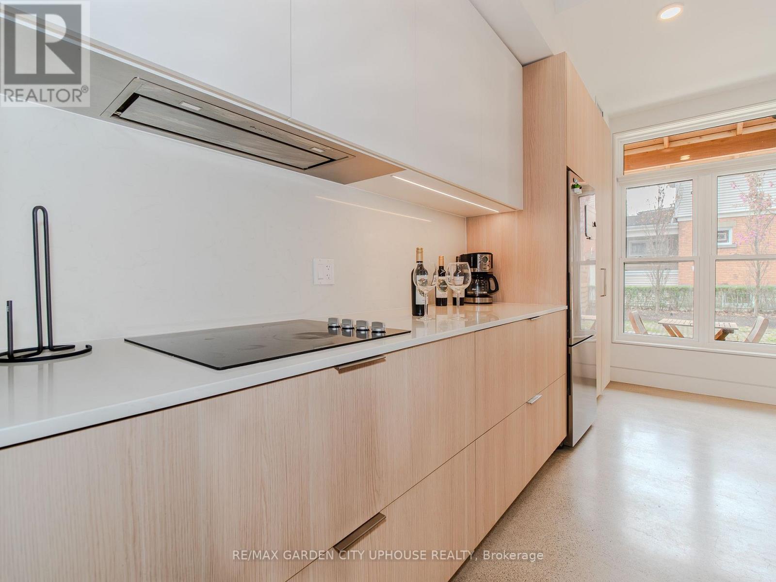 A - 166 Russell Avenue, St. Catharines, Ontario  L2R 1W6 - Photo 6 - X13072302