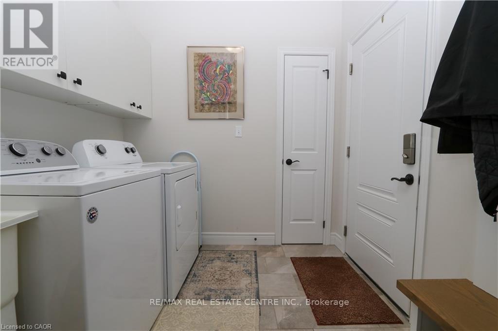 87a Abigail Avenue, Brantford, Ontario  N3R 4S4 - Photo 7 - X12692548