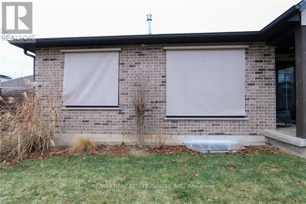 87a Abigail Avenue, Brantford, Ontario  N3R 4S4 - Photo 30 - X12692548