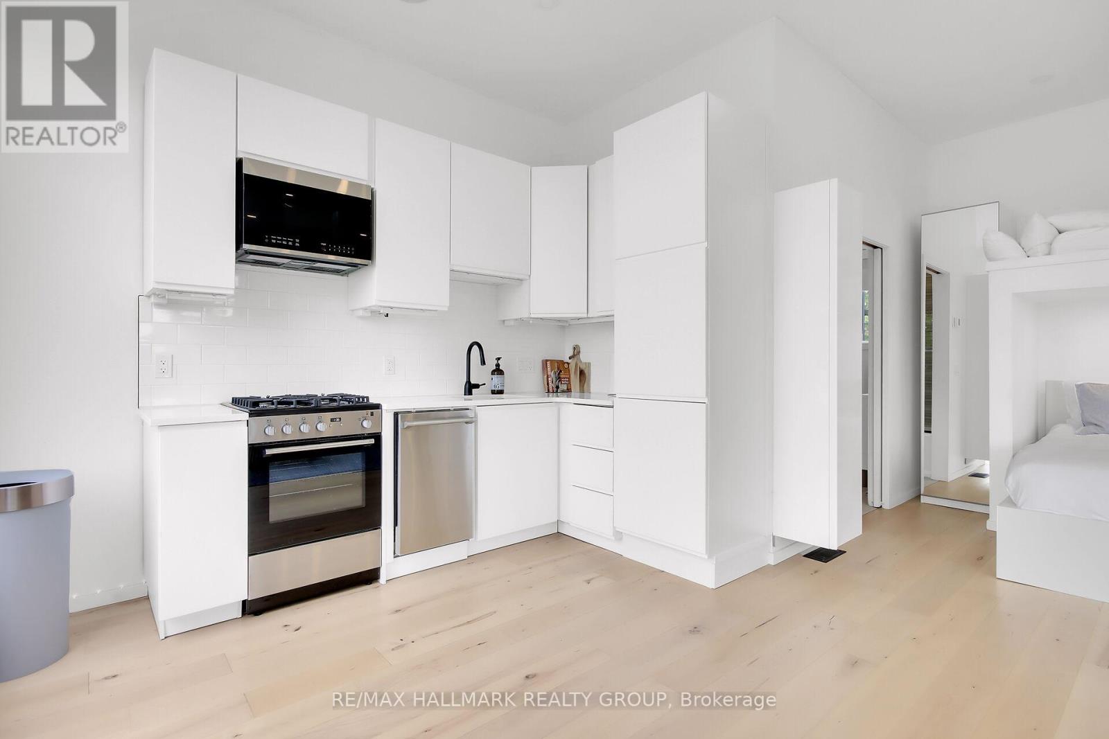 227 Grandview Road, Ottawa, Ontario  K2H 8B9 - Photo 30 - X12550718
