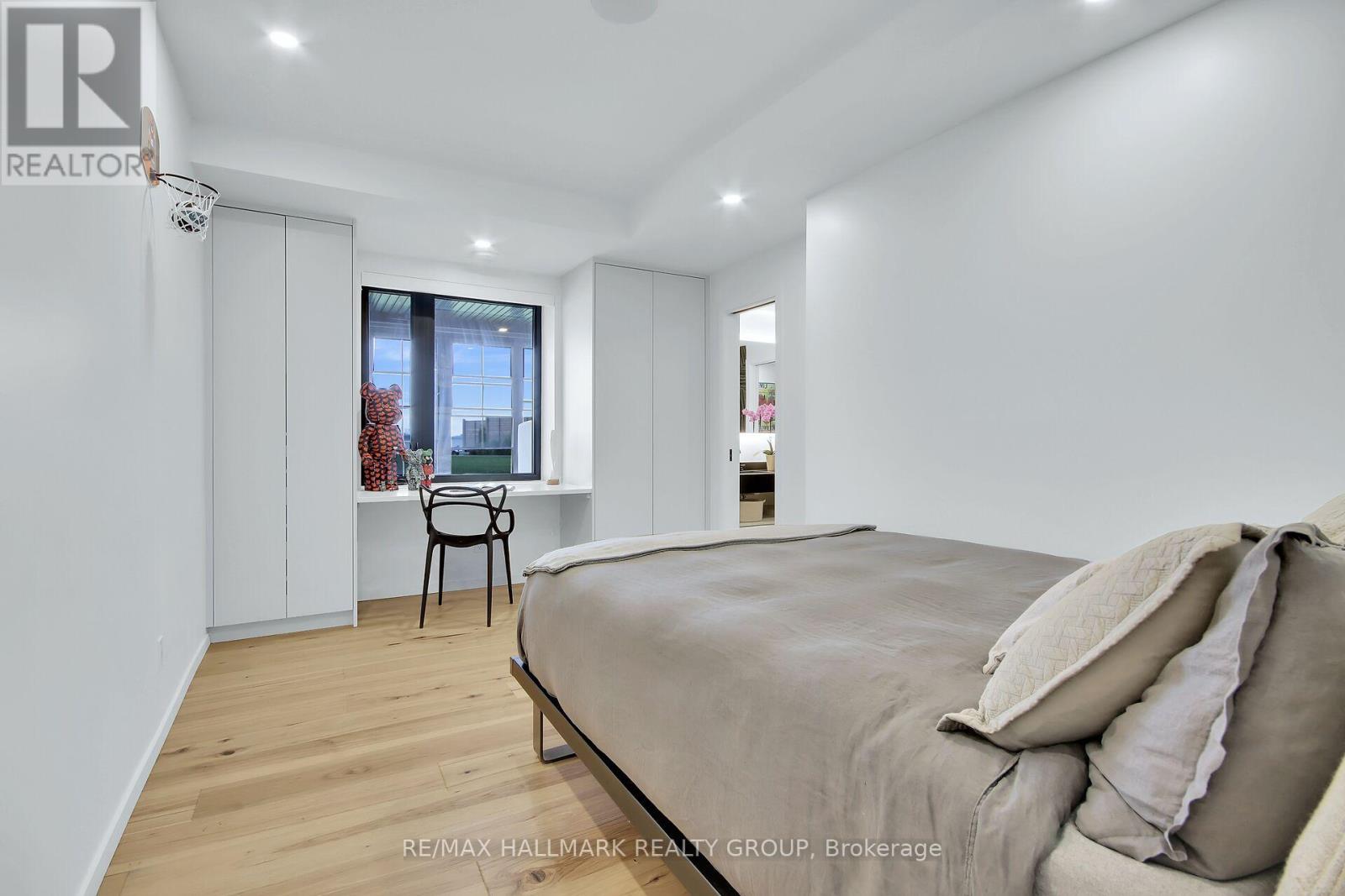 227 Grandview Road, Ottawa, Ontario  K2H 8B9 - Photo 24 - X12550718