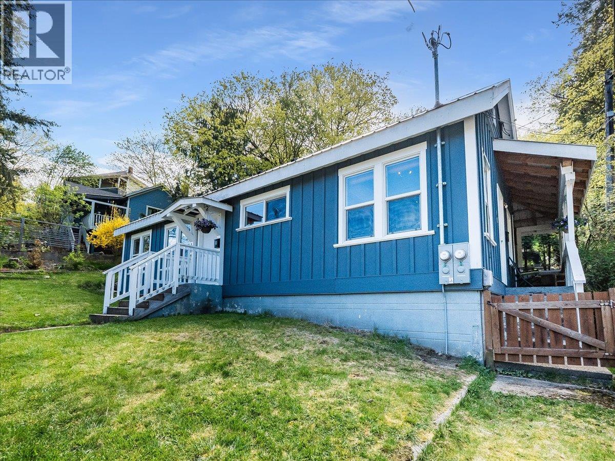 104 High Street, Nelson, British Columbia  V1L 3Z4 - Photo 1 - 10385598