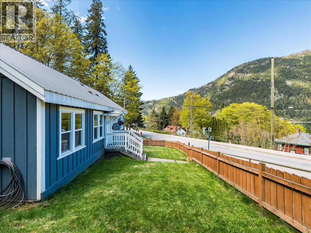 104 High Street, Nelson, British Columbia  V1L 3Z4 - Photo 2 - 10385598