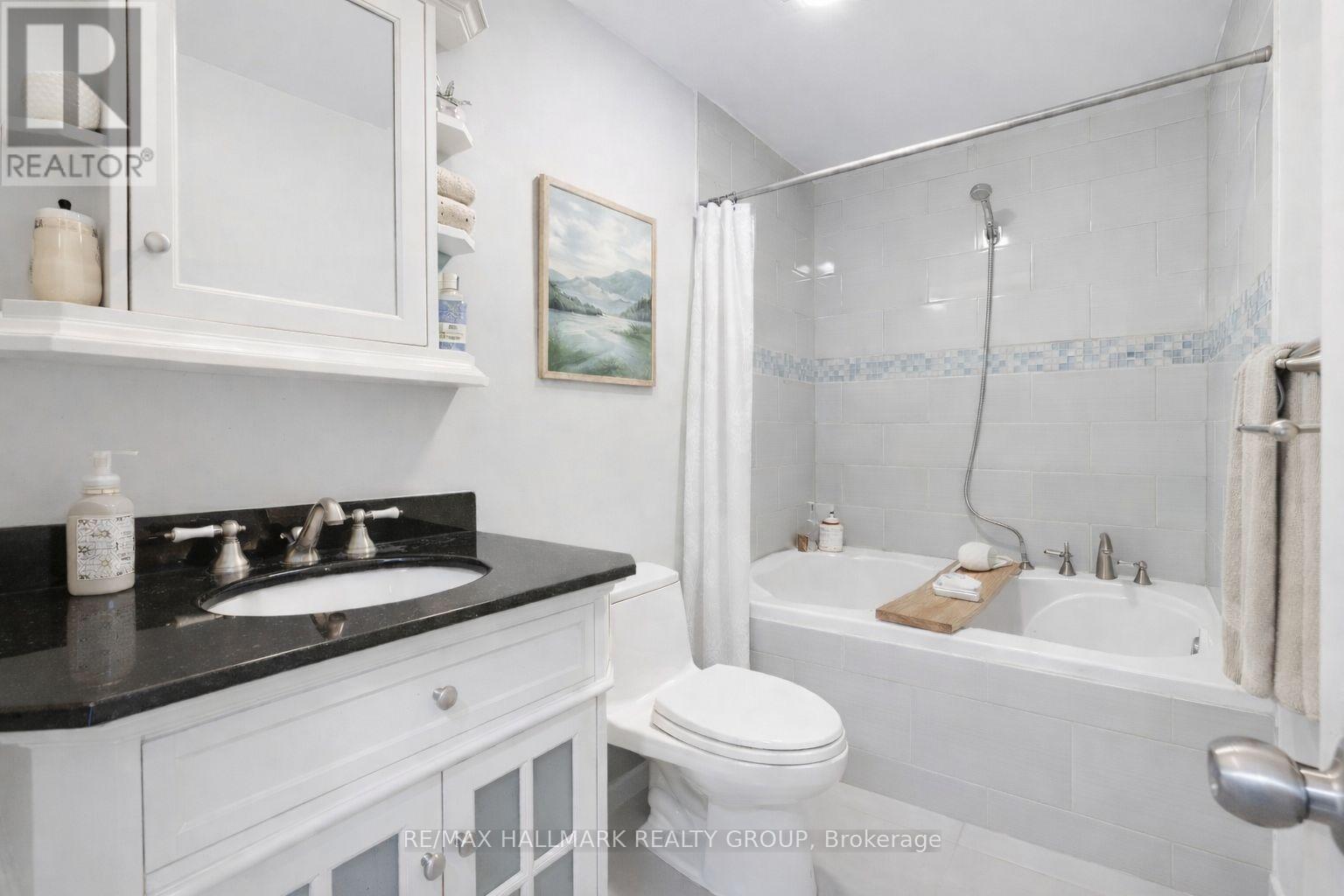 2036 Kings Grove Crescent, Ottawa, Ontario  K1J 6G1 - Photo 15 - X12822552