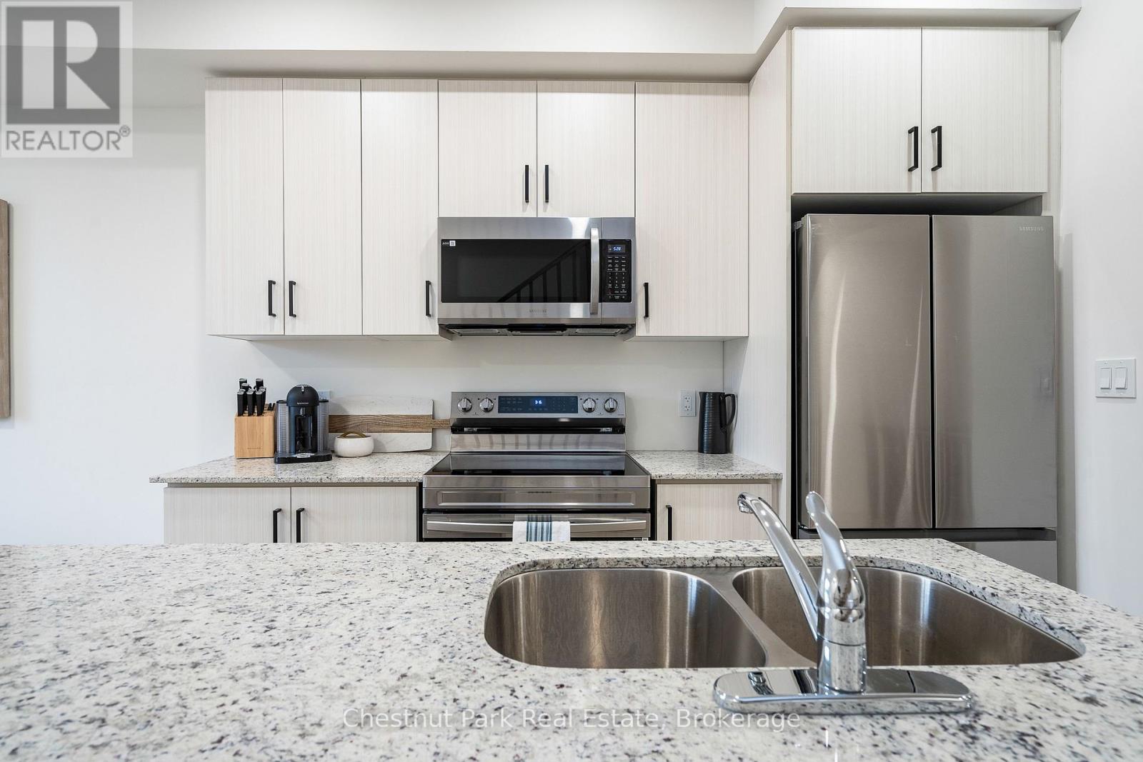 3 - 35 Dawson Drive, Collingwood, Ontario  L9Y 5T1 - Photo 8 - S13072010