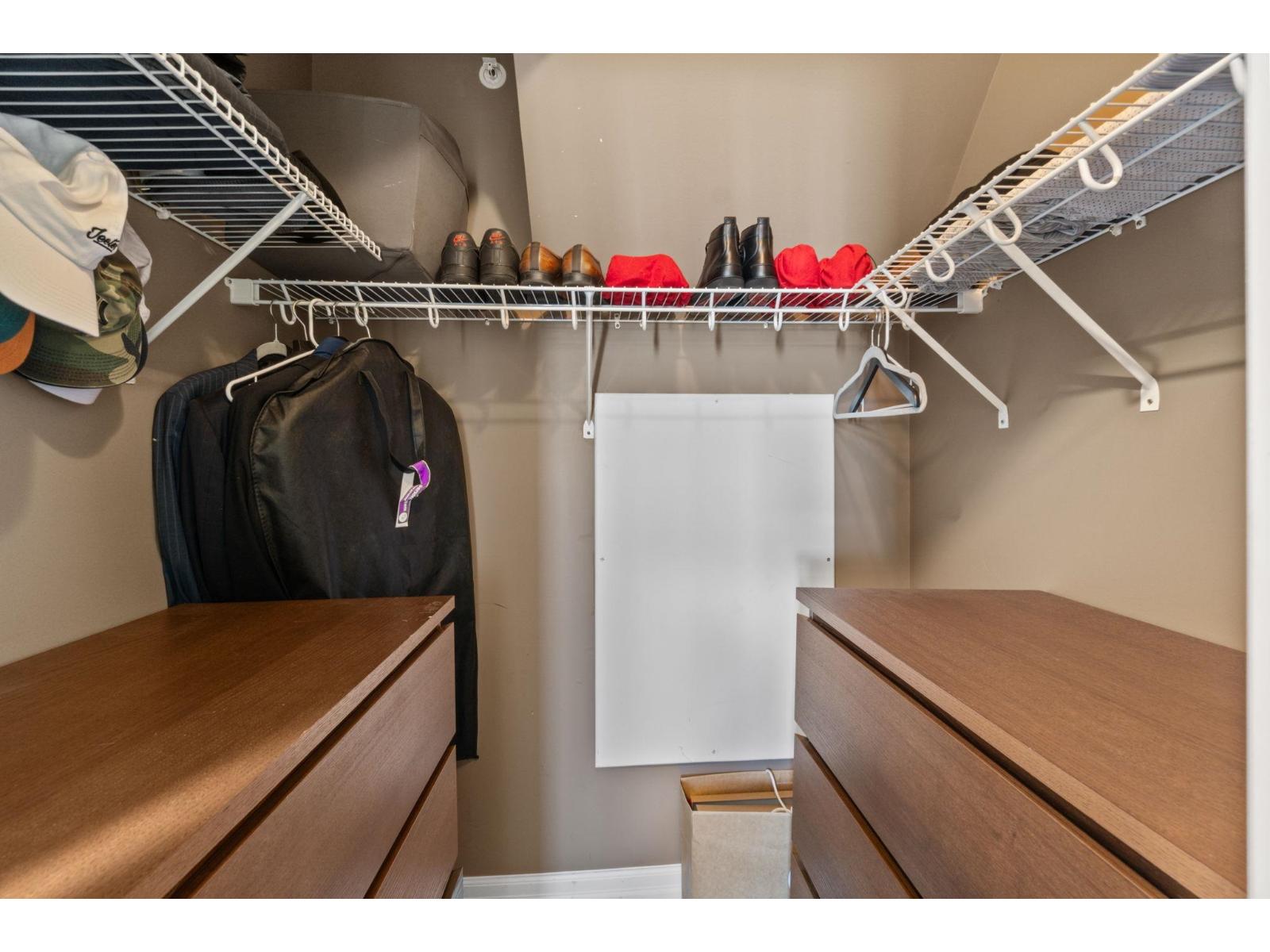 15595 Thrift Avenue, White Rock, British Columbia  V4B 2L8 - Photo 17 - R3118369