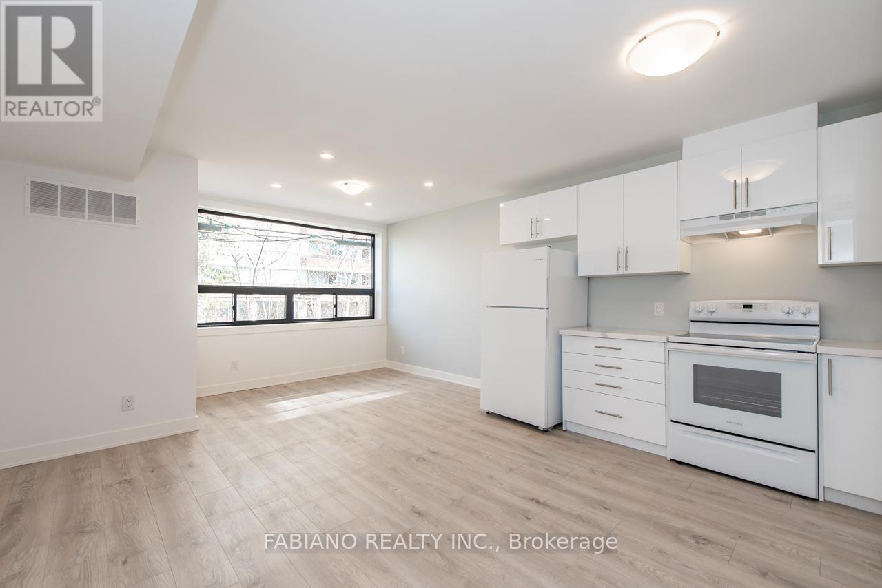 2 - 942 St Clair Avenue W, Toronto, Ontario  M6C 1C8 - Photo 2 - C12878336