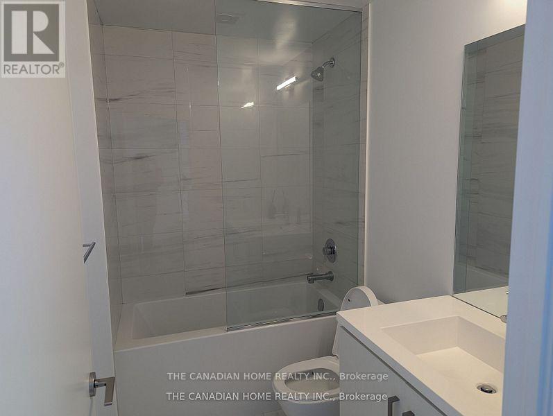1103 - 10 Honeycrisp Crescent, Vaughan, Ontario  L4K 0M7 - Photo 8 - N12853414