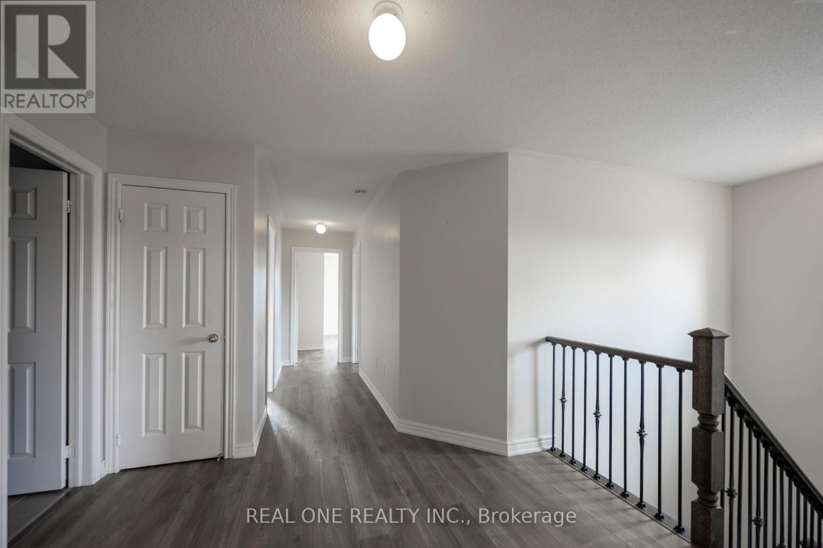 1136 Cenotaph Boulevard, Newmarket, Ontario  L3X 0A7 - Photo 9 - N12954826