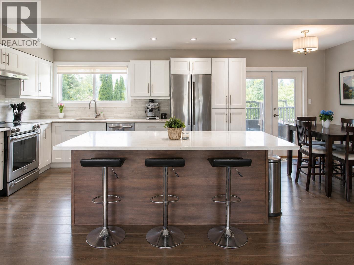1820 CEDAR DRIVE, Squamish, British Columbia