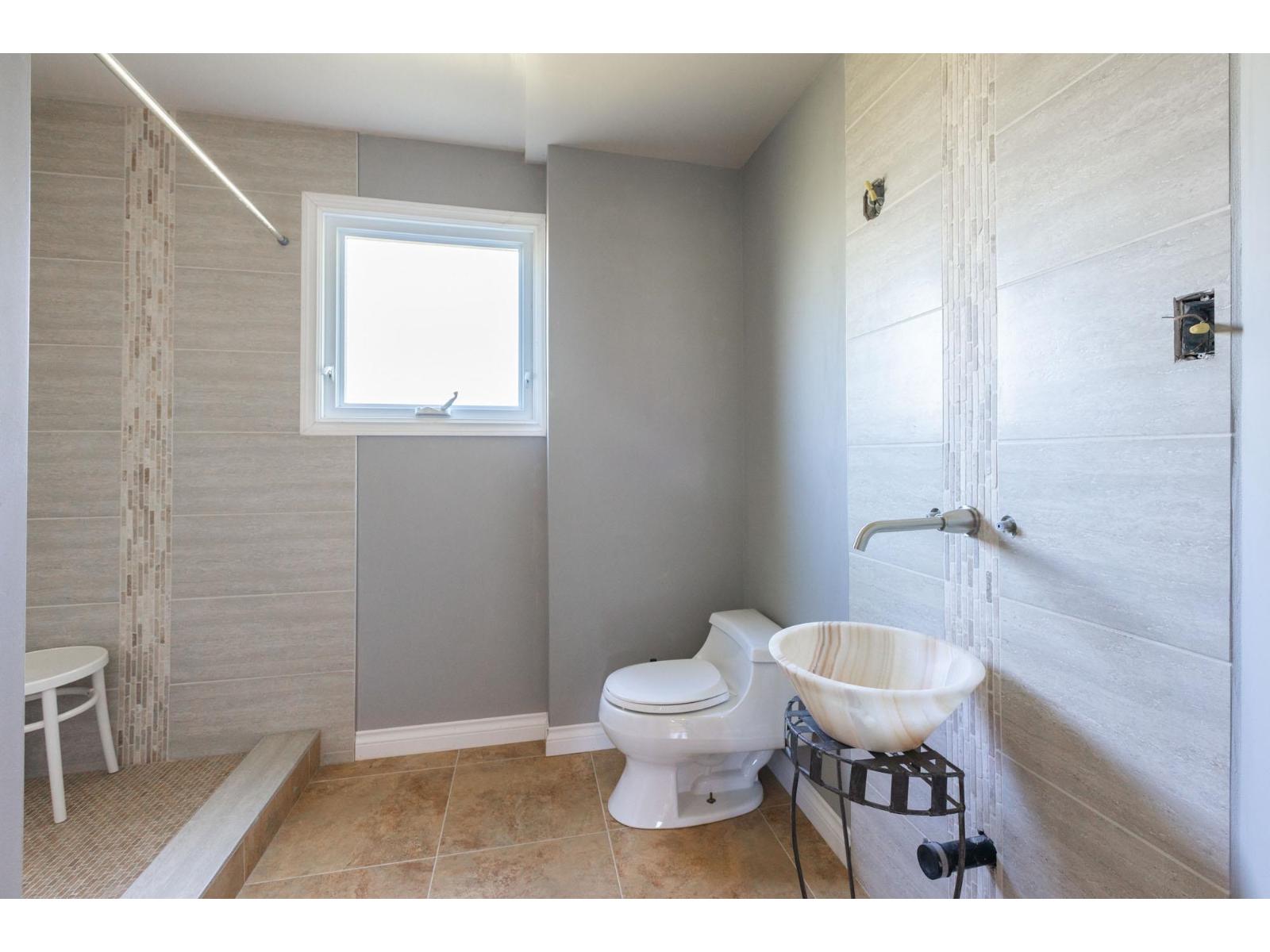162 210 Street, Langley, British Columbia  V2Z 2G6 - Photo 19 - R3118177