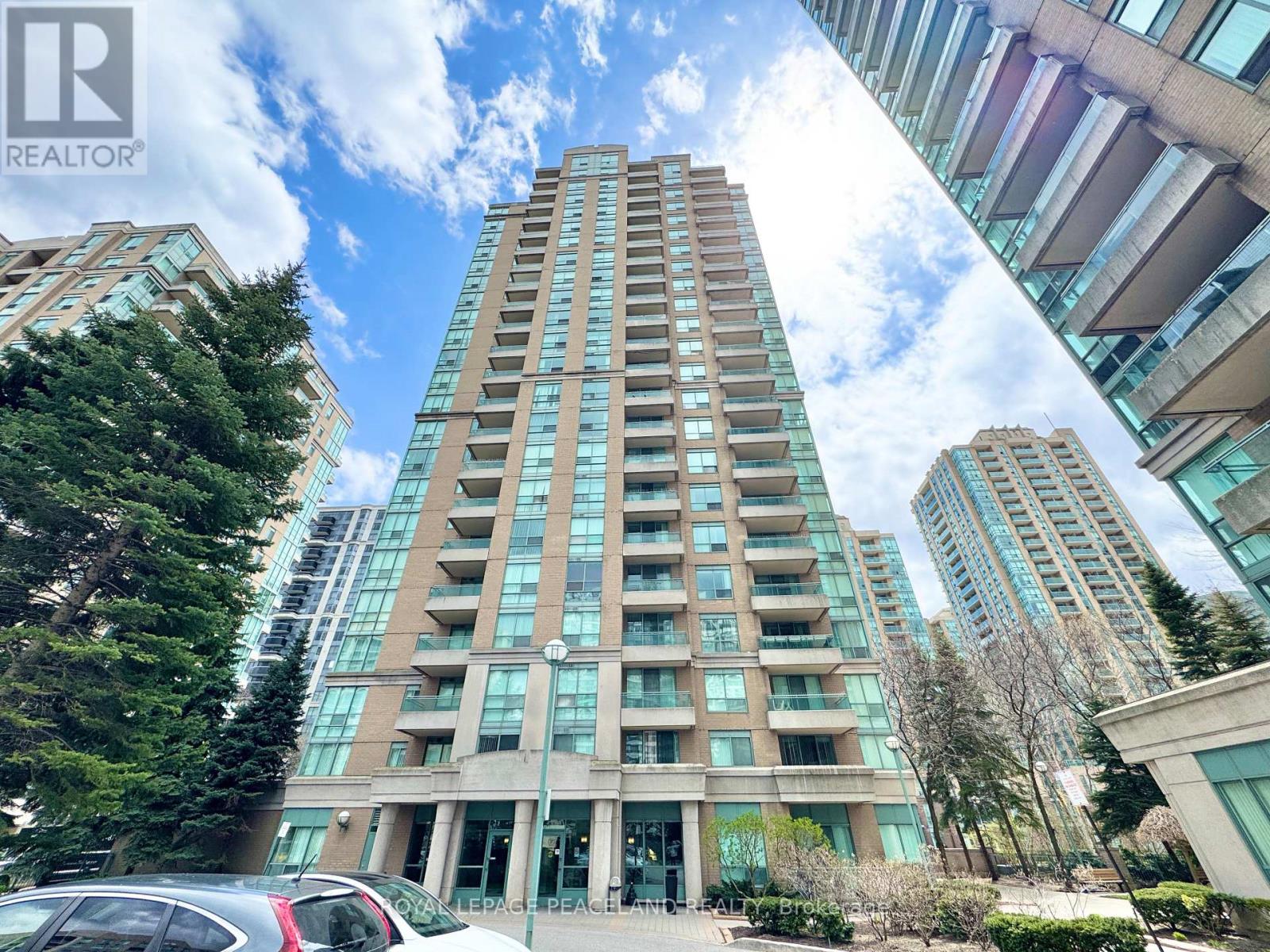 703 - 3 PEMBERTON AVENUE, Toronto, Ontario