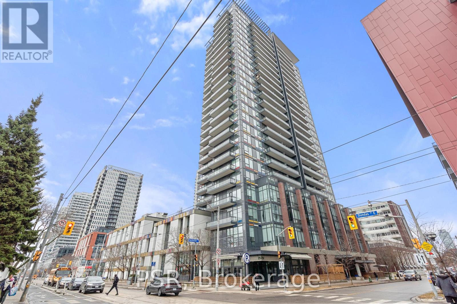<div class="slider-price">$728,000</div><p>2503 - 225 Sackville Street, Toronto, Ontario</p>
