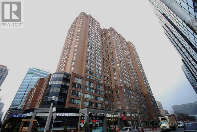620 - 633 BAY STREET, Toronto, Ontario