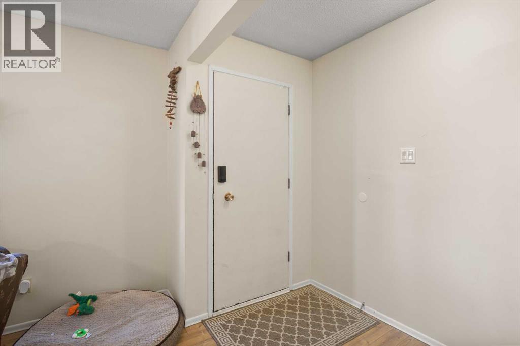5615 56 Avenue, Lacombe, Alberta  T4L 1L9 - Photo 8 - A2306786