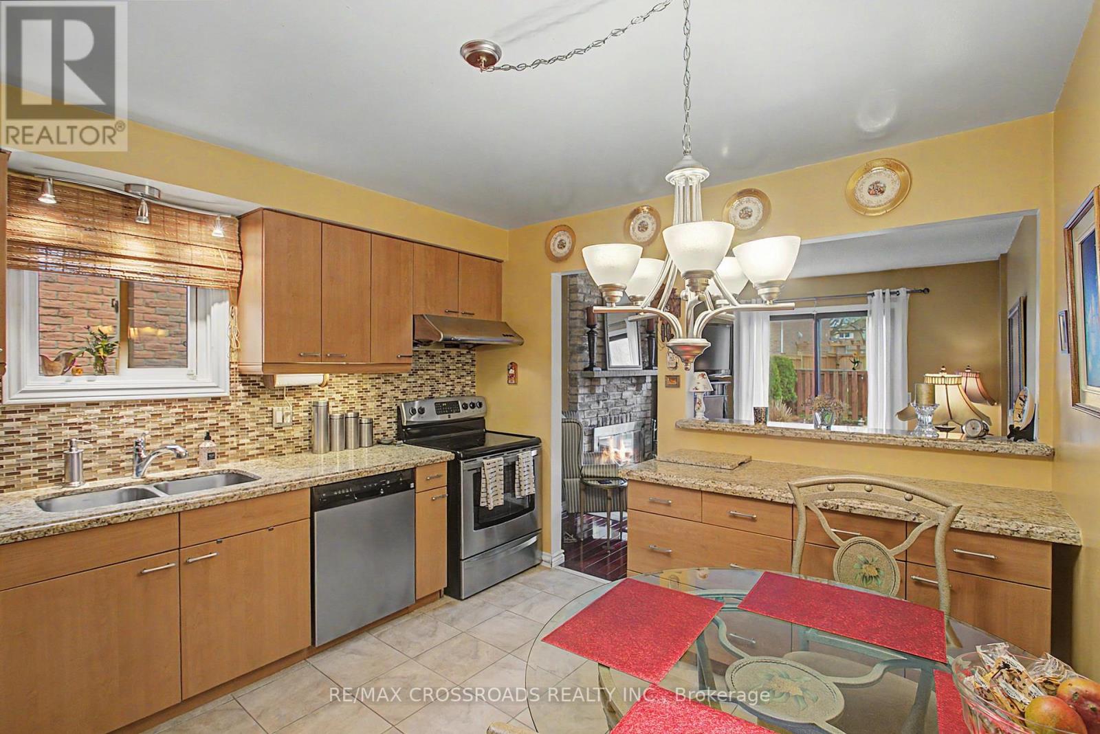 49 Mercer Crescent, Markham, Ontario  L3P 4K2 - Photo 15 - N13072068