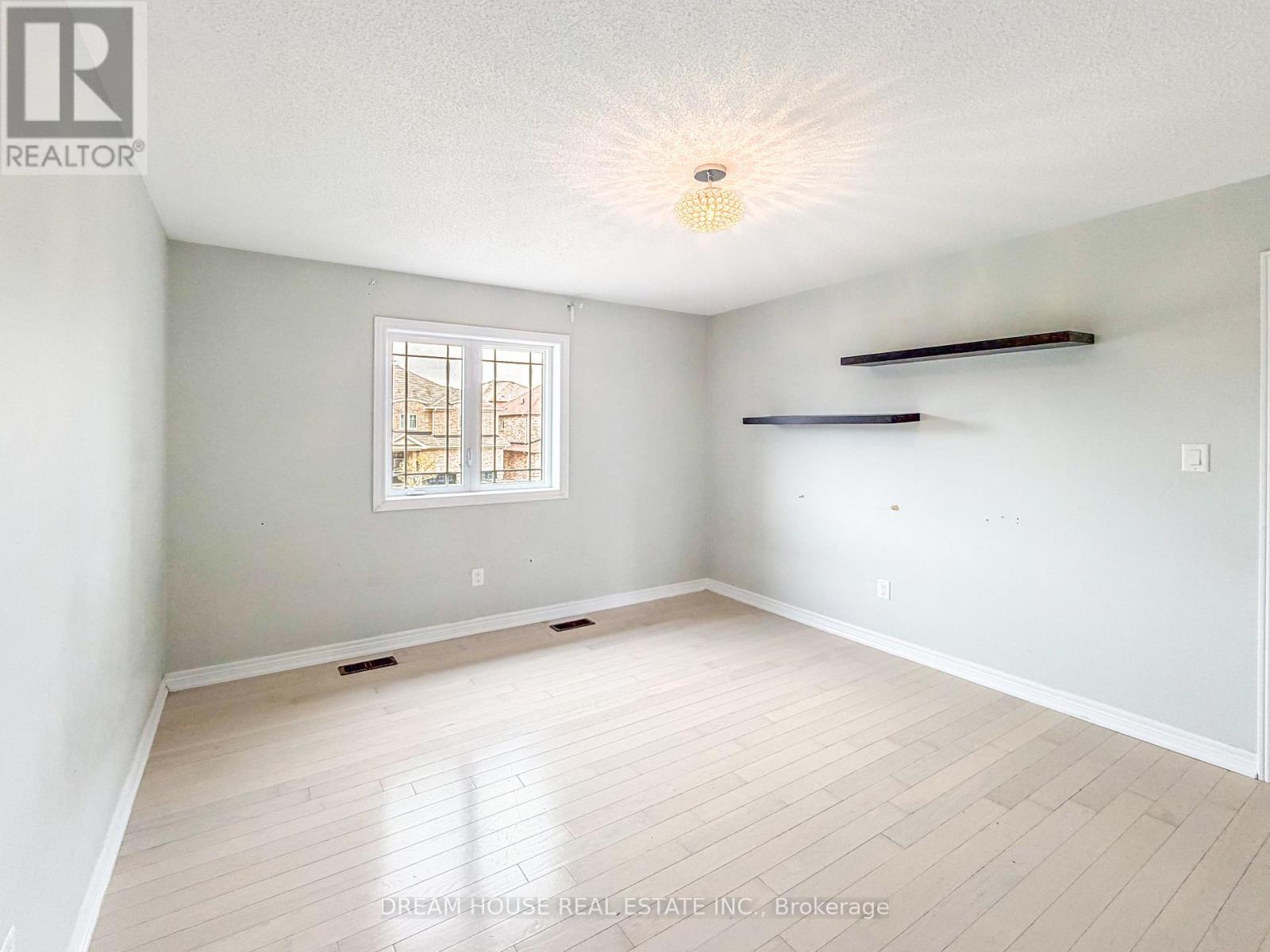 1383 Dallman Street, Innisfil, Ontario  L0L 1W0 - Photo 12 - N13072118