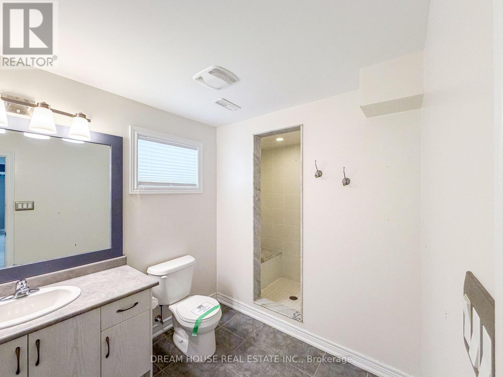 1383 Dallman Street, Innisfil, Ontario  L0L 1W0 - Photo 18 - N13072118