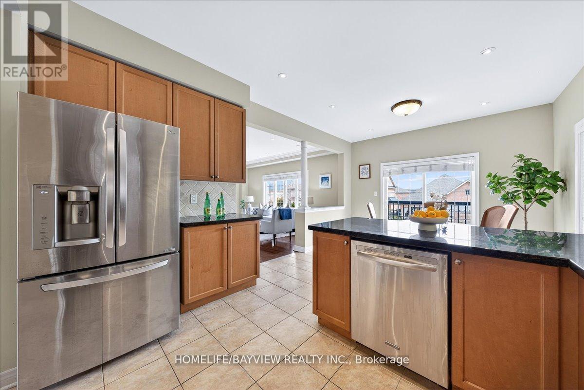 27 Donzi Lane, Vaughan, Ontario  L6A 0J3 - Photo 15 - N13072136