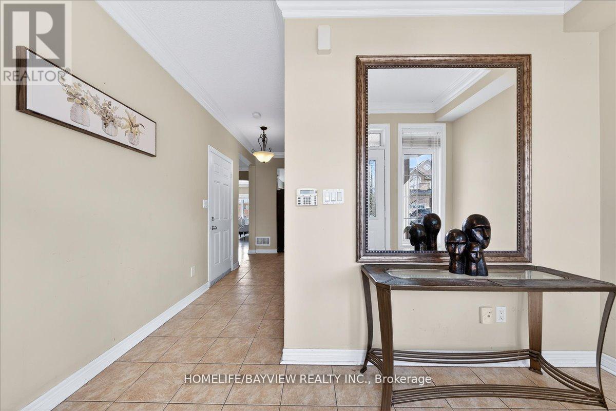 27 Donzi Lane, Vaughan, Ontario  L6A 0J3 - Photo 4 - N13072136