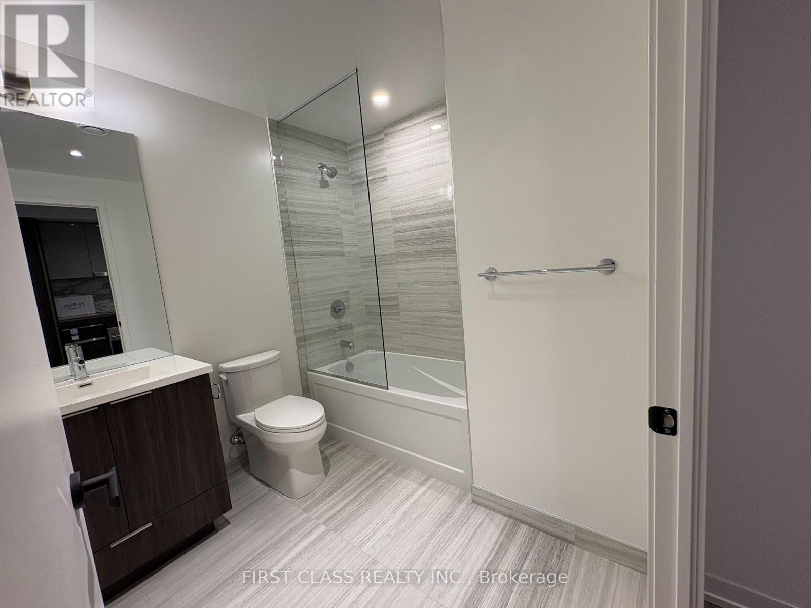 511 - 8 Interchange Way, Vaughan, Ontario  L4K 5Z7 - Photo 4 - N13072148