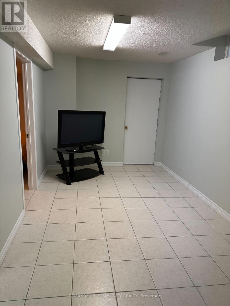 80 Ray Street, Markham, Ontario  L3R 4R5 - Photo 3 - N13072244